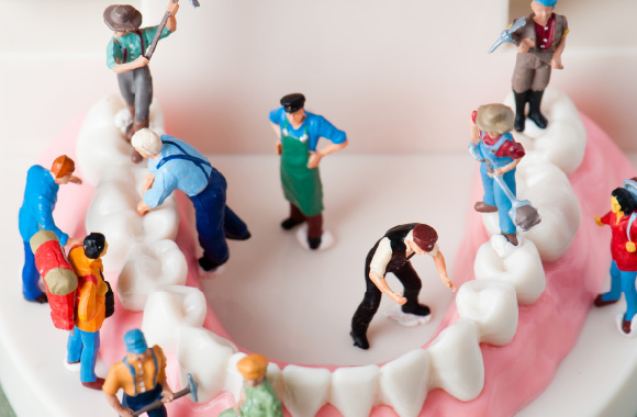 学術01「医科・歯科・介護連携」時代の保険で『噛める総義歯』つくり 